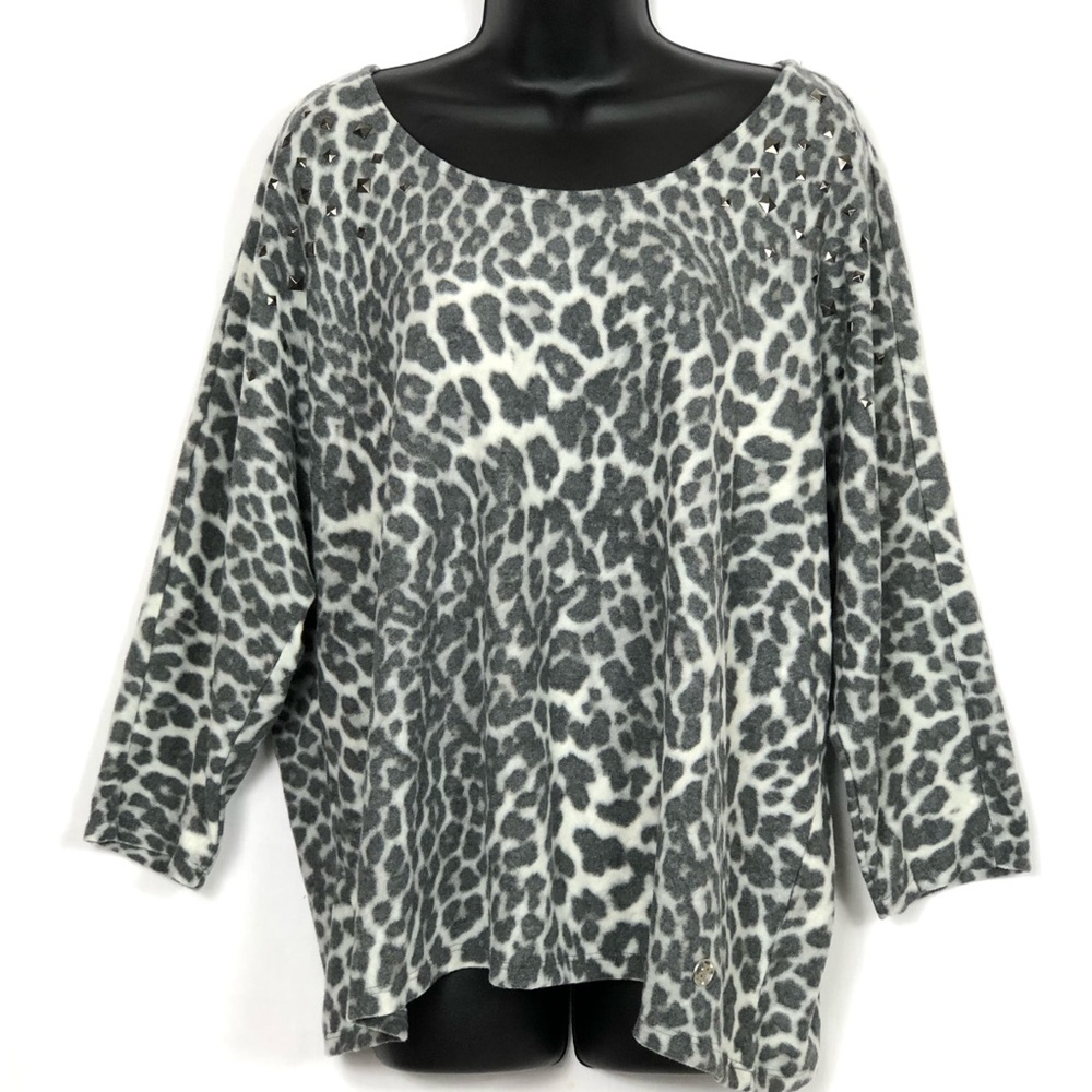 Adrienne Vittadini Woman Animal Print Oversized Top - Picture 2 of 11